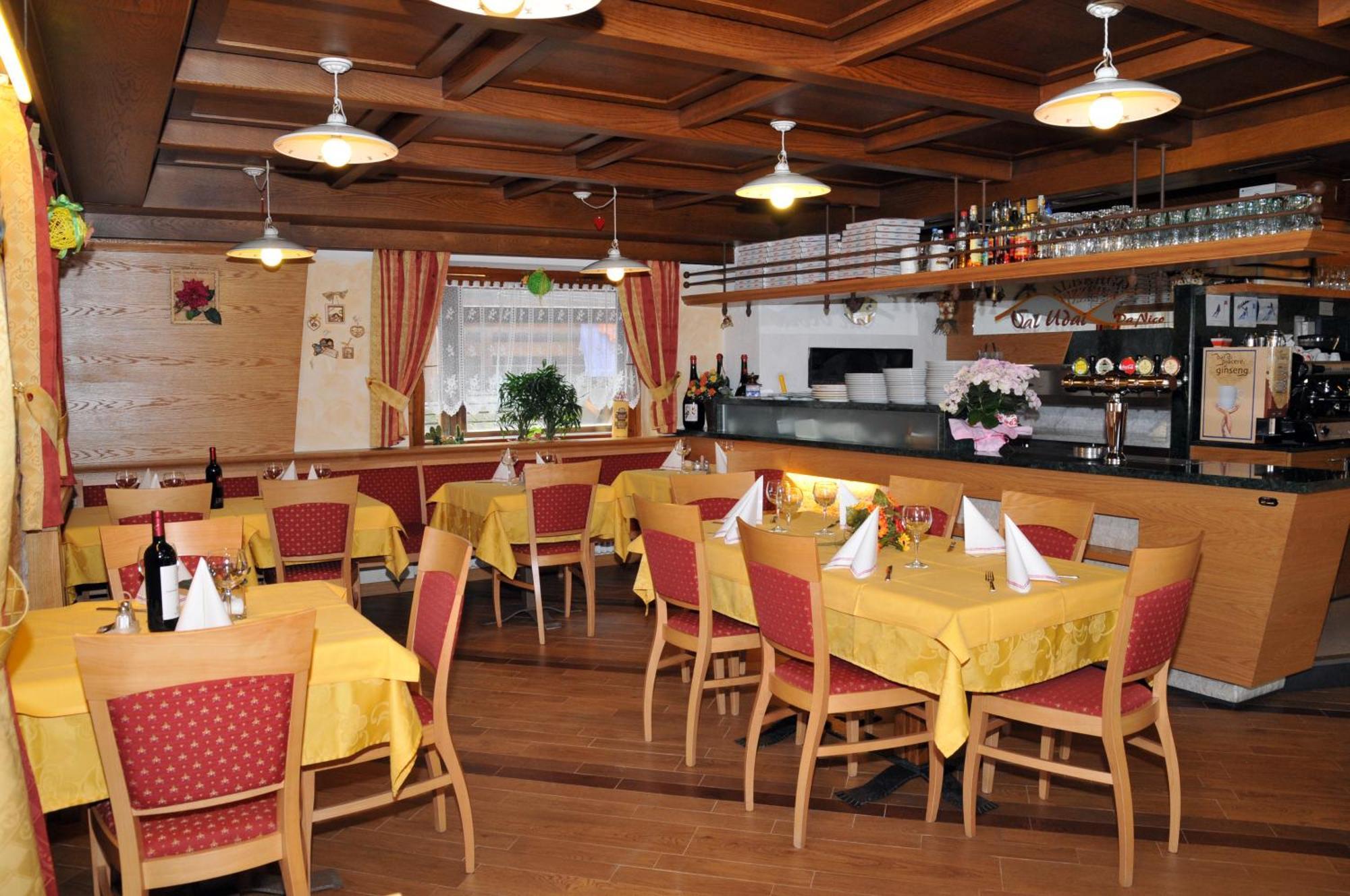 Garni Val Udai Hotel Mazzin Luaran gambar