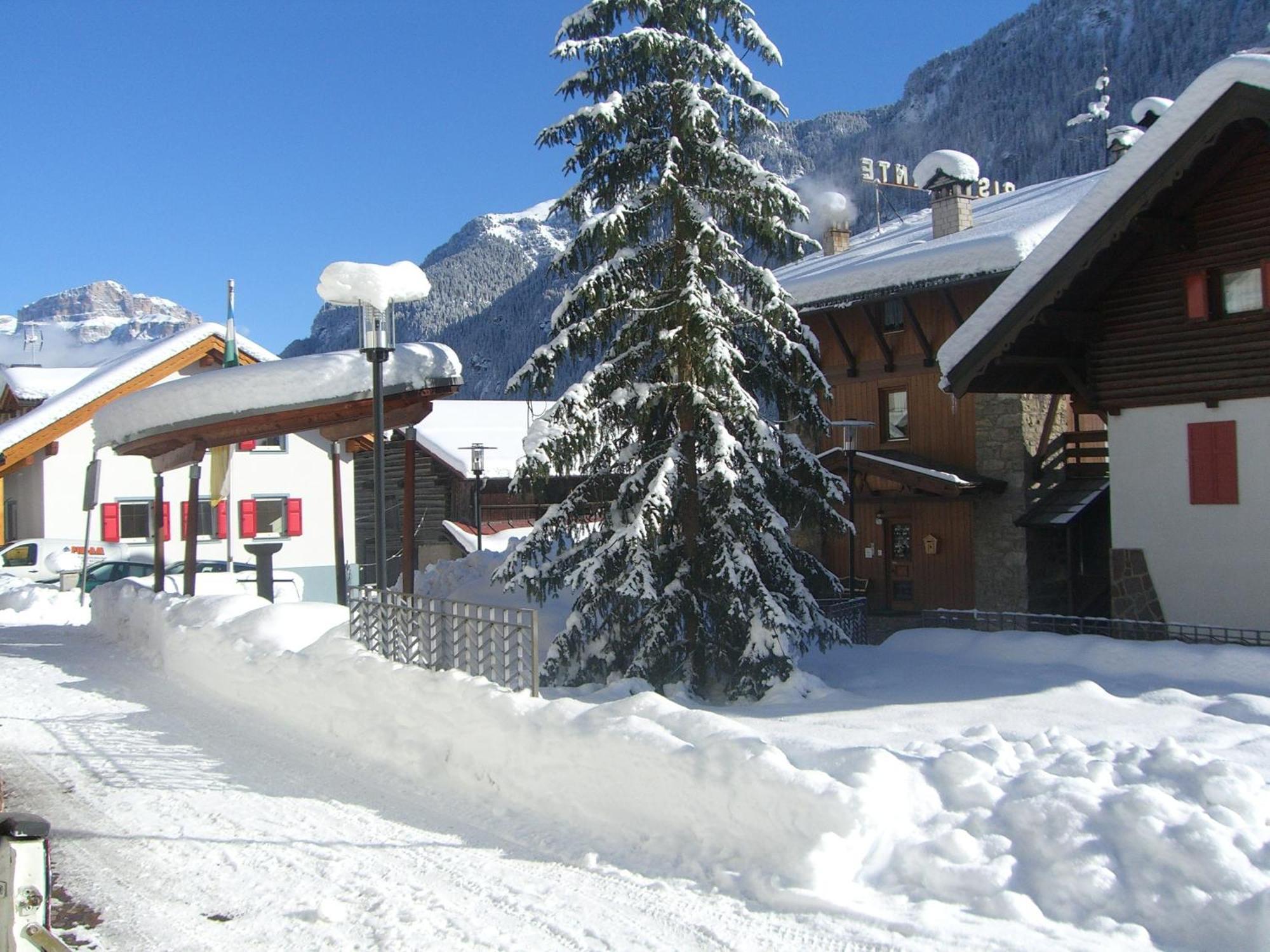 Garni Val Udai Hotel Mazzin Luaran gambar