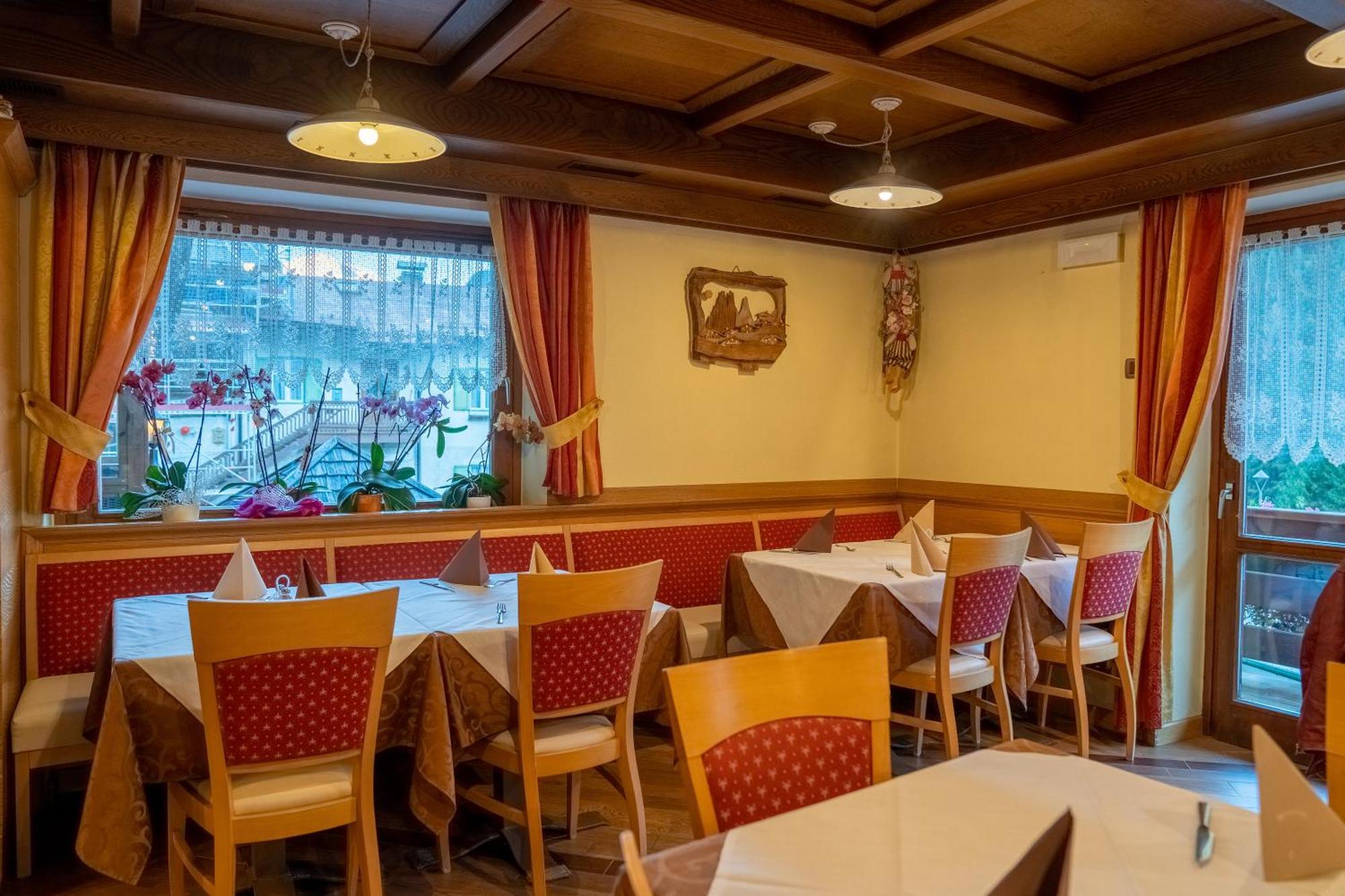Garni Val Udai Hotel Mazzin Luaran gambar